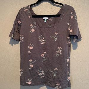 Grey floral SUSINA top perfect for spring!
